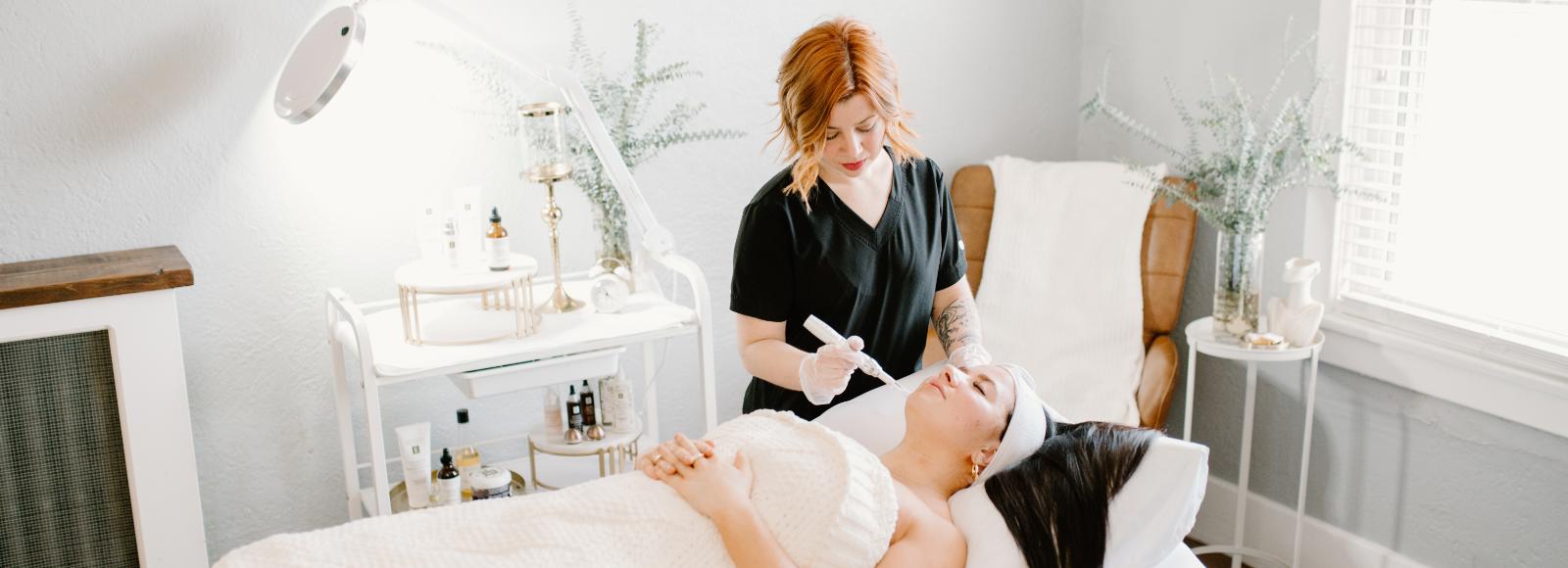 My Microneedling Experience: What It Really Looks & Feels Like Post